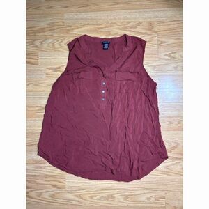 Torrid - sleeveless blouse - Rust colored - Size 0 or XL